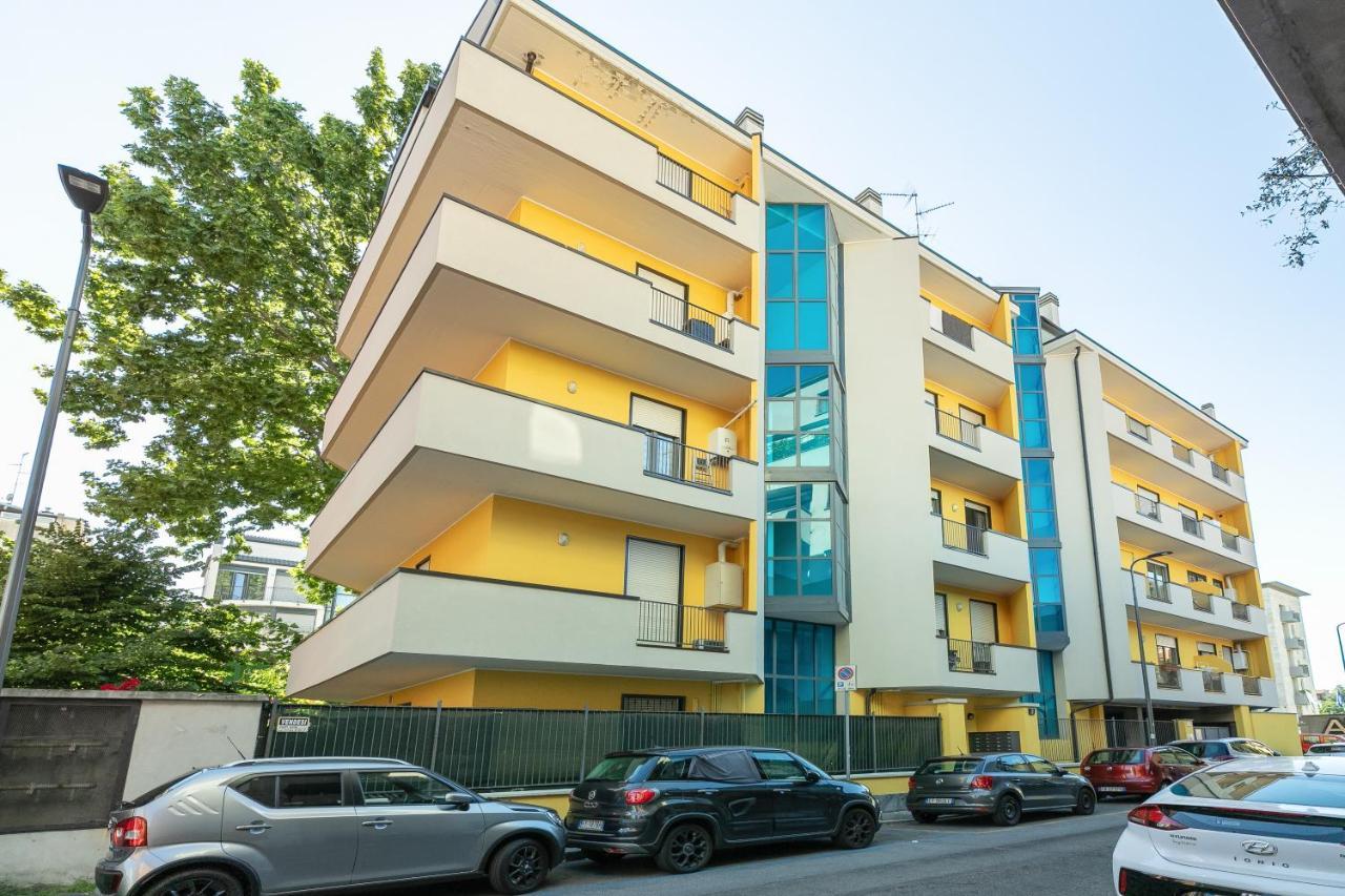 Alessia'S Flat - Affori Apartment Milan Luaran gambar